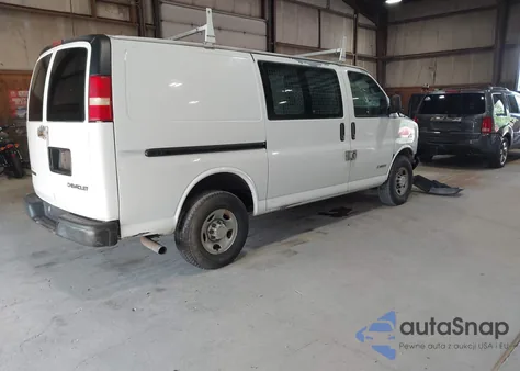 2006 Chevrolet Express Work Van из США, поврежденный, VIN 1GCHG35UX61149319